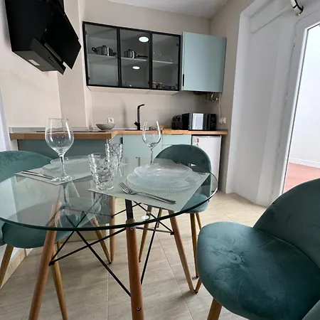 Modern Homes Apartment *